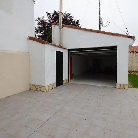 Housing Casa Con Jardin *