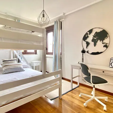 בית נופש Housing Casa Con Jardin לאון
