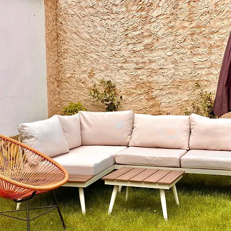 Housing Casa Con Jardin לאון